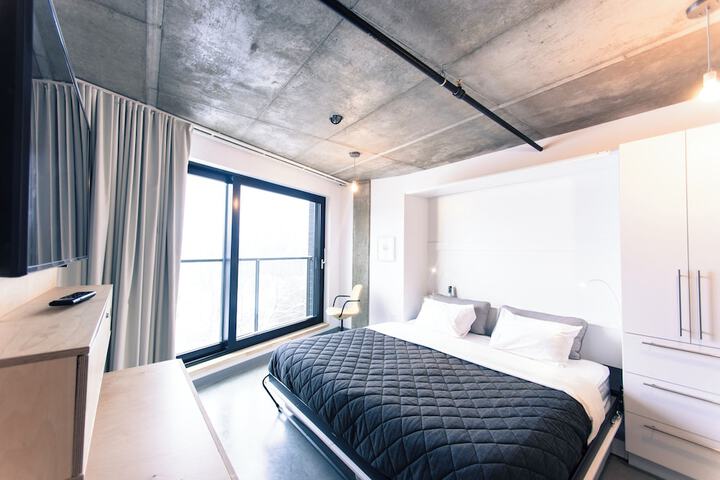 Room 34 of 91