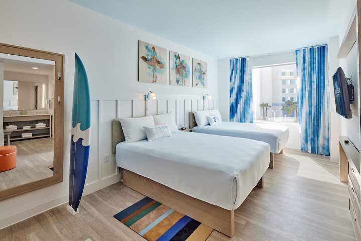 Room 32 of 45