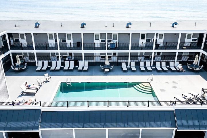 Atlantic Oceanfront Hotel