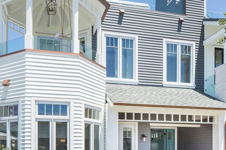 Lido House Autograph Collection