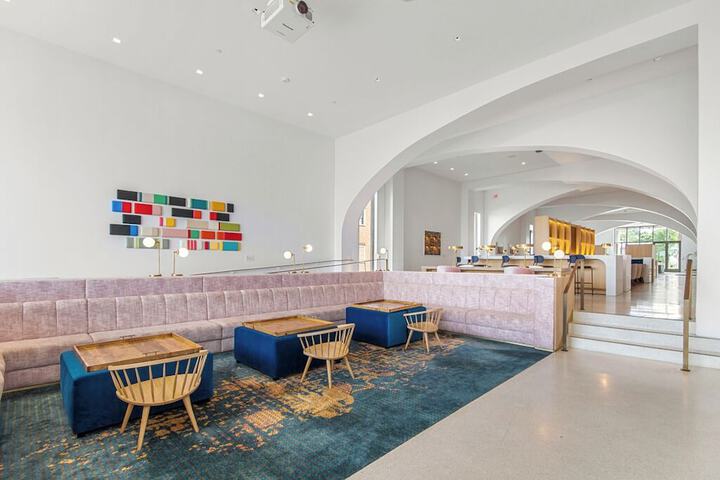 Hotel Interior 17 of 164