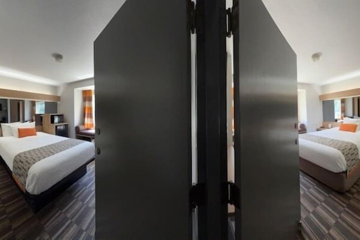 Microtel Inn & Suites by Wyndham Gatlinburg