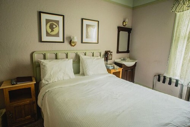 Room 40 of 92