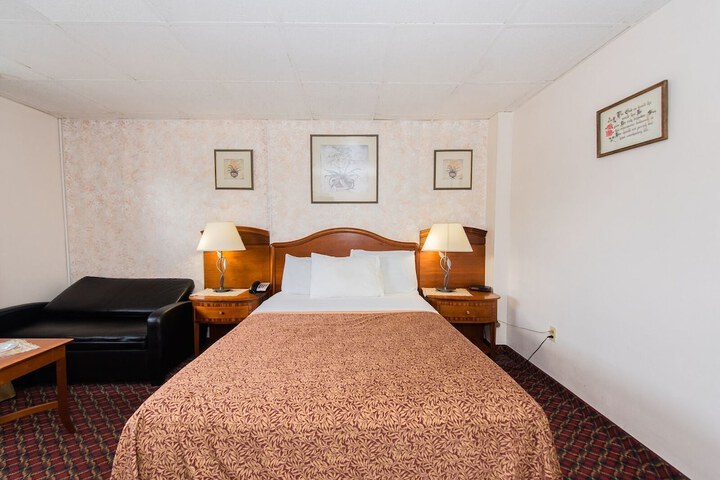 Room 22 of 43