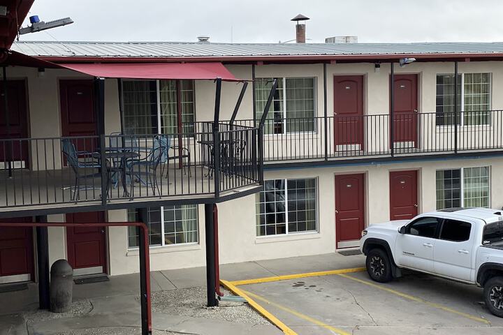 Hotel 7 of 53