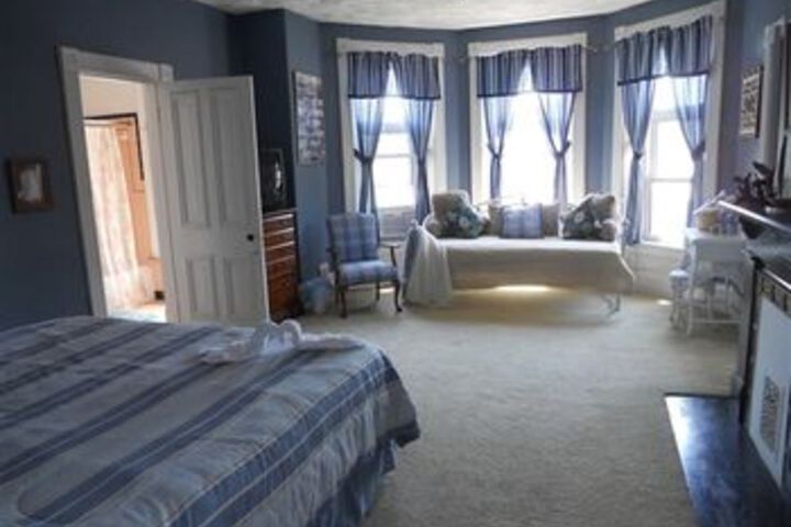 The Heritage House Inn Bed & Breakfast