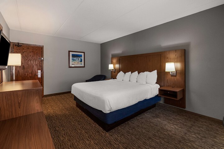 Room 35 of 40