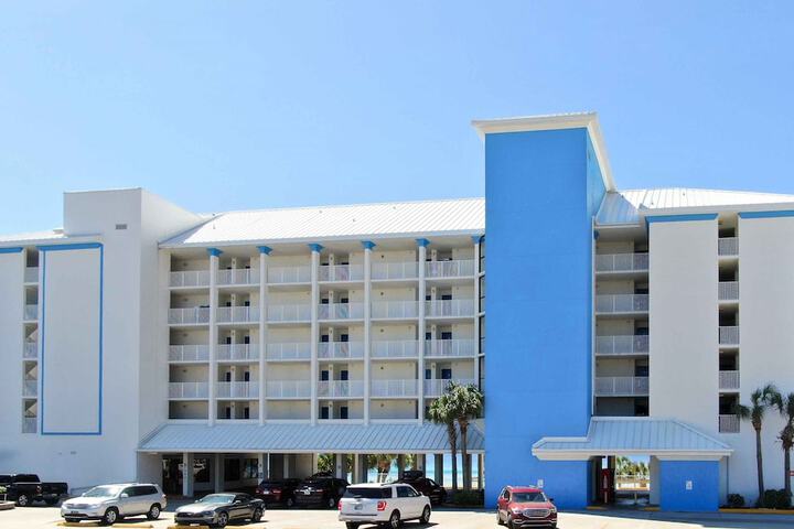 Hotel 4 of 114