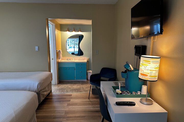 Room 52 of 65