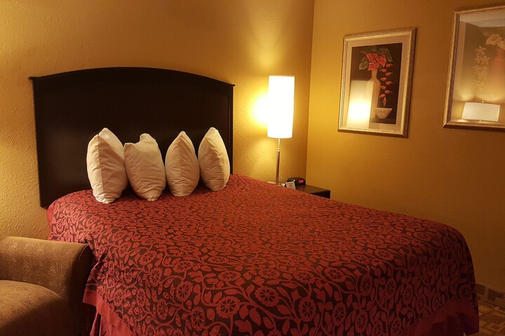 Room 7 of 17