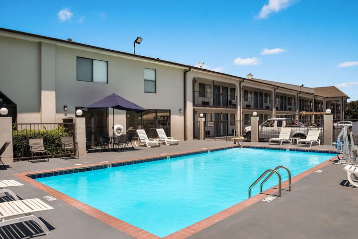 Pool 4 of 36