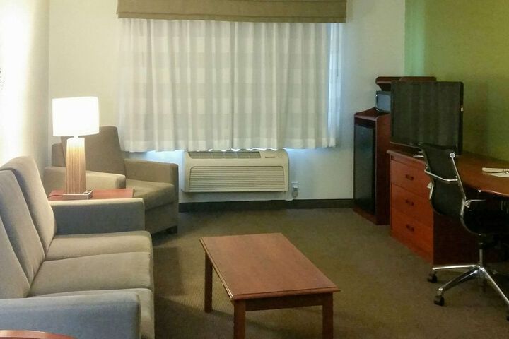 Sleep Inn & Suites Pleasant Hill - Des Moines
