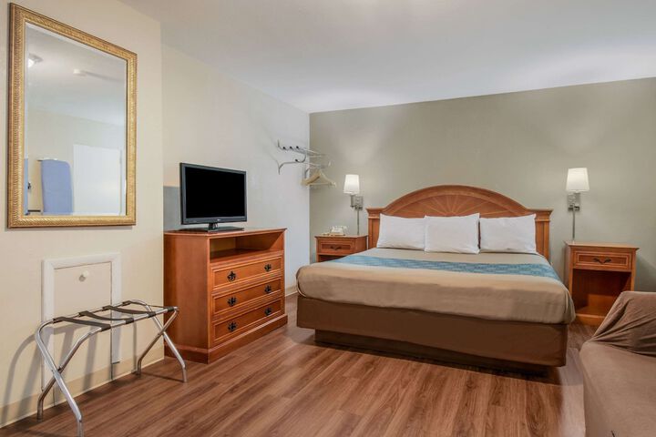 Room 38 of 49