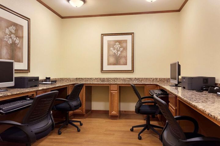 Business Center 22 of 22