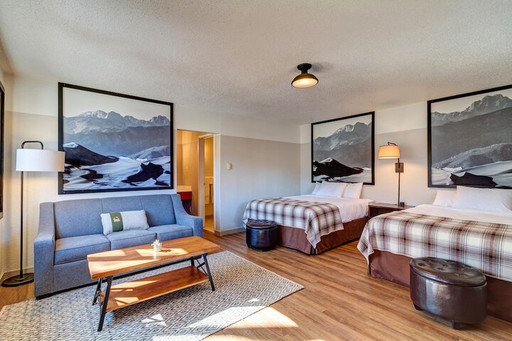 Room 33 of 53