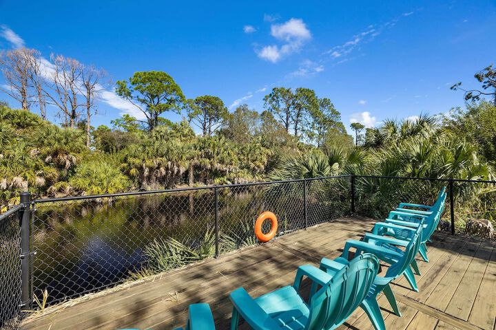Englewood Vacation Rental w / Private Heated Pool!