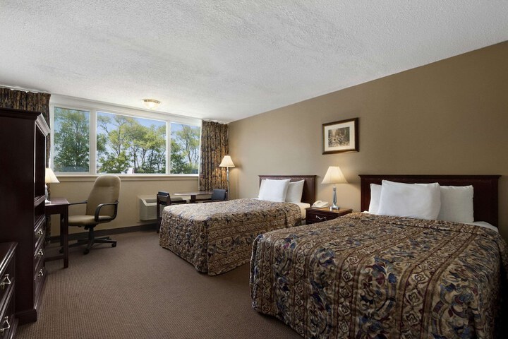 Room 18 of 29