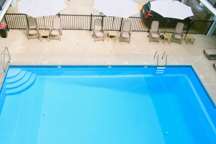 Hotel Cabana Oceanfront / Boardwalk