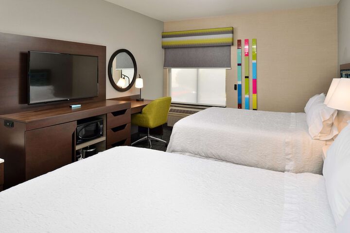 Room 12 of 25