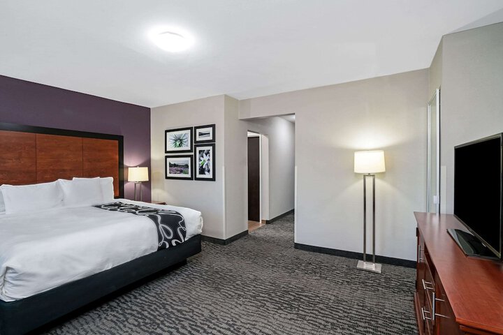 Room 44 of 51