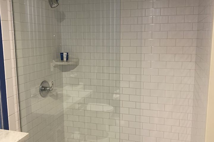 Room 14 of 37