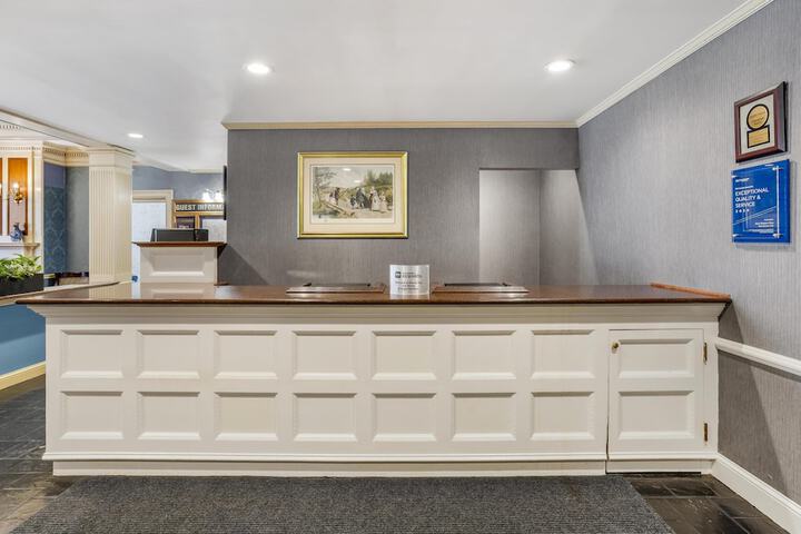 Best Western PLUS Morristown Inn-Florham Park
