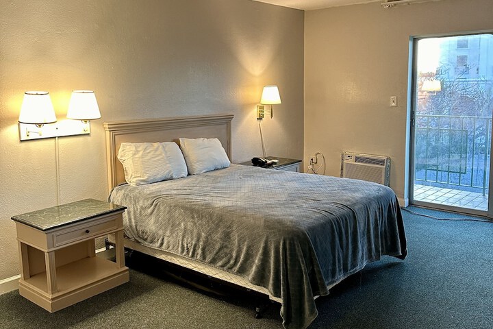 Chateaubleau Hotel