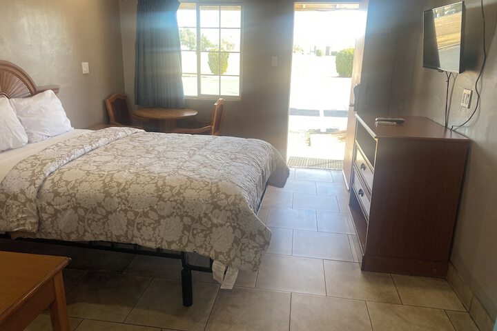 Room 16 of 23