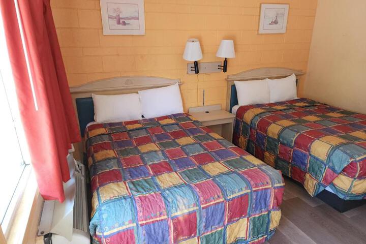 Town House Motel
