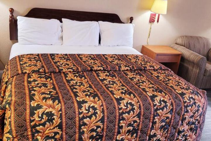 Regency Travel Inn