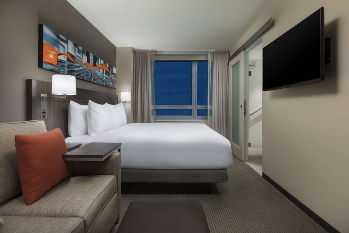 Room 16 of 45