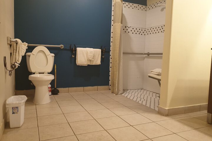 Room 25 of 25