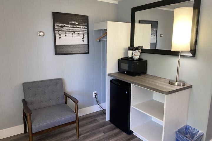 Room 27 of 45