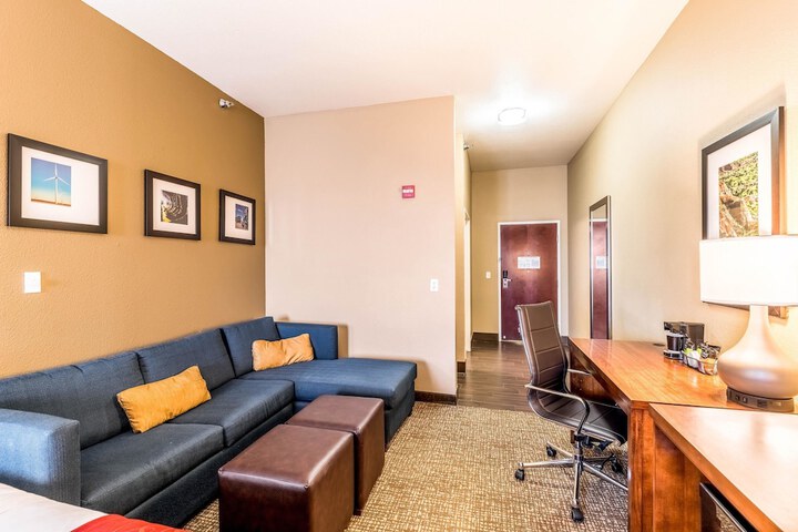 Room 16 of 40