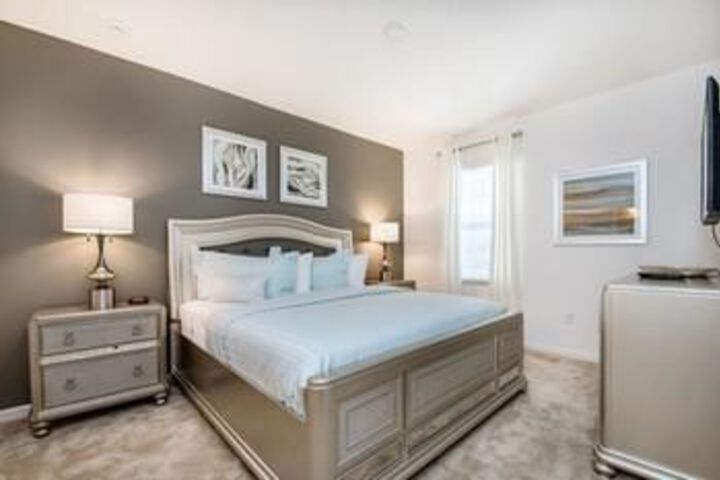 SPACIOUS 10 Bedroom Holiday home by Follow the sun vacation Rentals