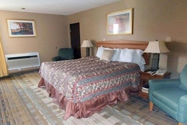 Room 18 of 30