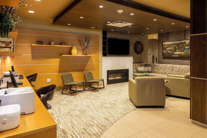 Business Center 31 of 31