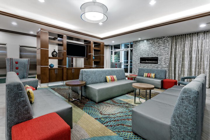 Hotel 6 of 56