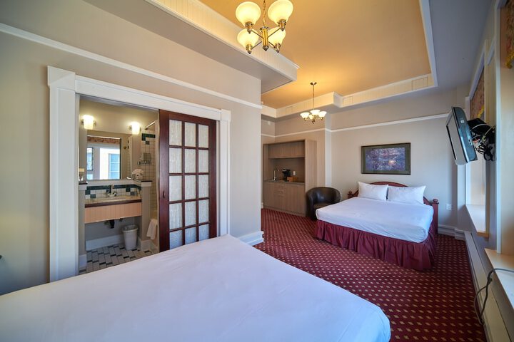 Room 44 of 67