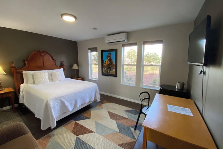 Room 37 of 136
