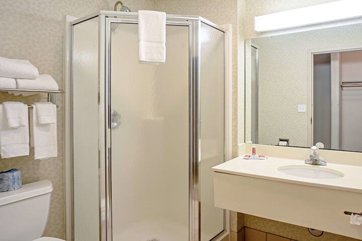 Room 14 of 27