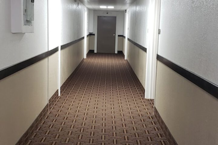 Ballroom/Hall 17 of 18