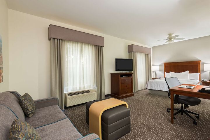 Room 15 of 28