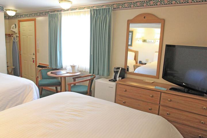 Room 63 of 142