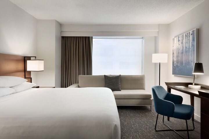 Room 32 of 53