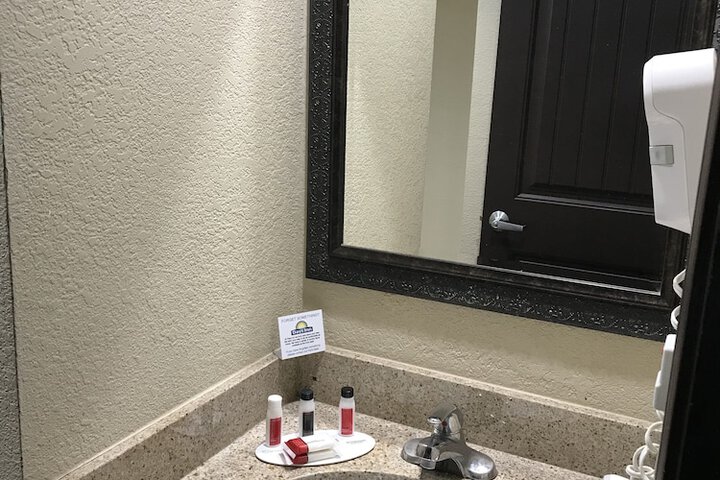 Room 35 of 49