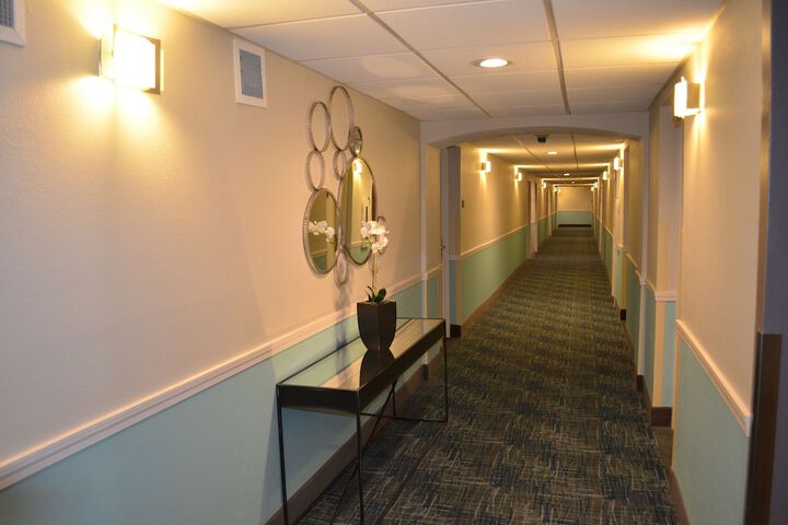 Ballroom/Hall 38 of 47