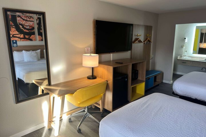 Room 22 of 25