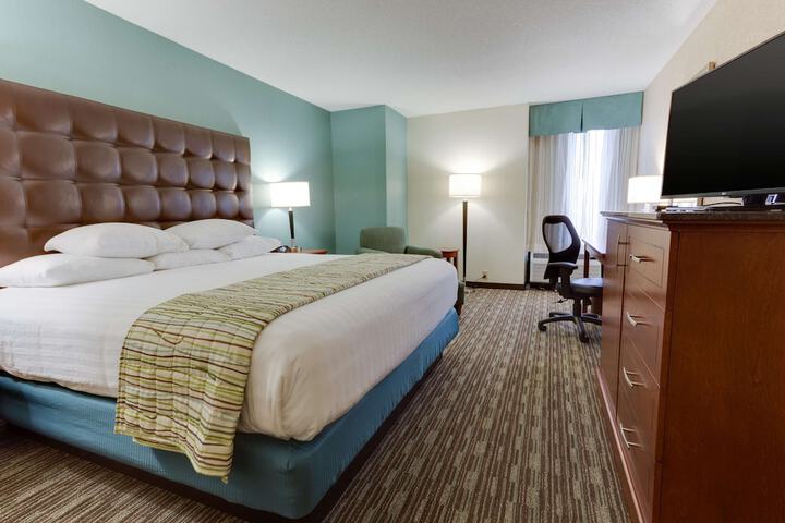 Room 17 of 43