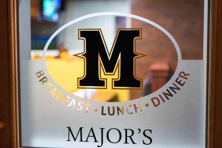 Dining 39 of 50